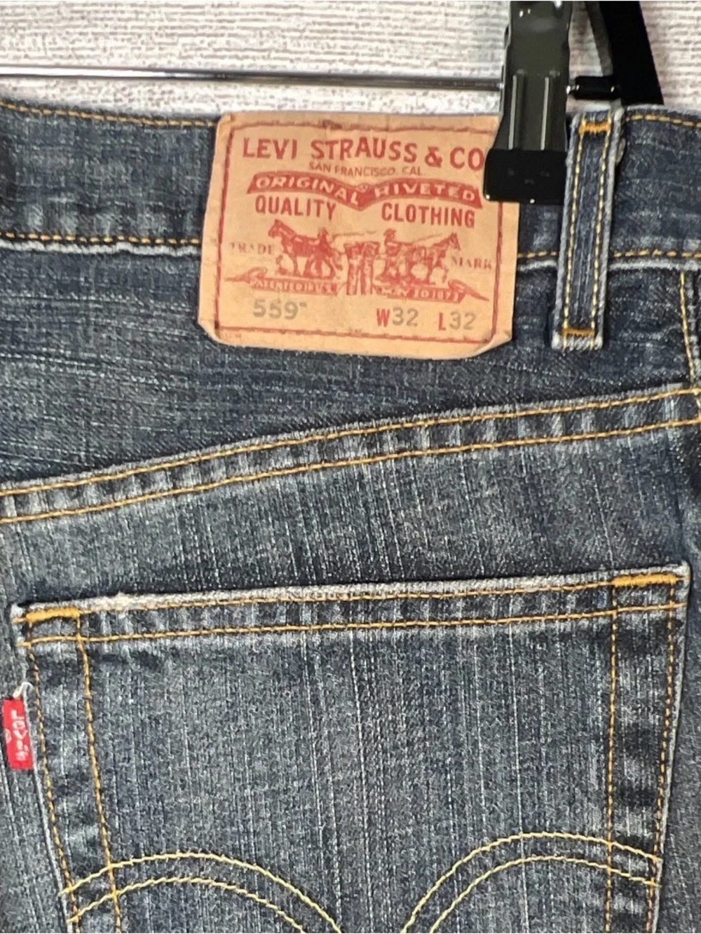 Levi’s 559 Relaxed Straight Jeans Men’s 32x30 Blue Denim Medium Wash Y2K